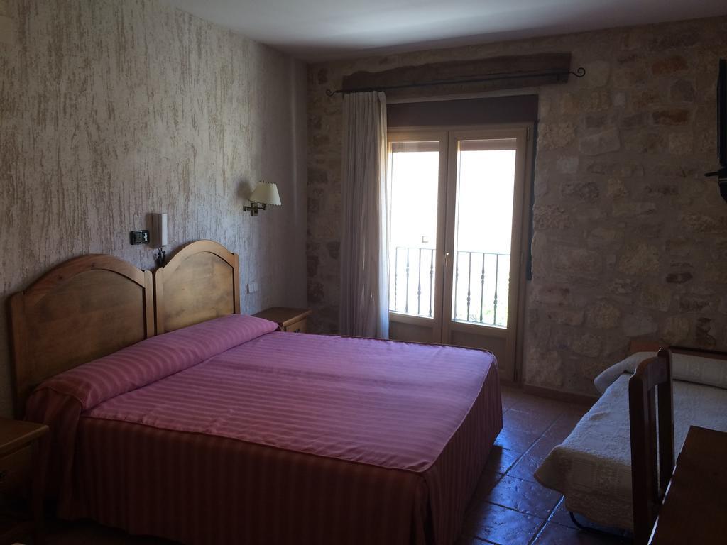 La Mesta Hotel Pradena Bilik gambar